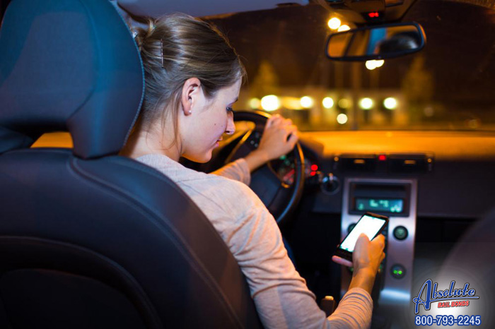 Texting And Driving In California – What Can And Can’t I Do? Los Angeles Bail Bonds