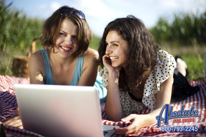 Get Your Family Member Out of Jail at an Affordable Price by Using Bakersfield Bail Bonds Bakersfield Bail Bonds