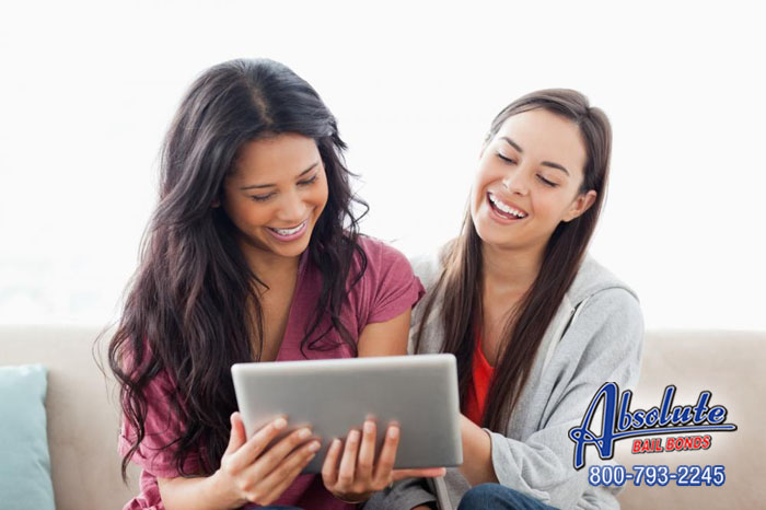 8 Online Shopping Hacks Everyone Should Kn