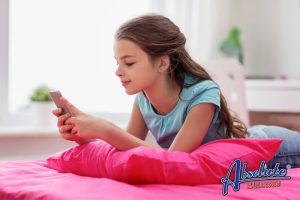 absolute bail bonds should minors be banned from having cellphones